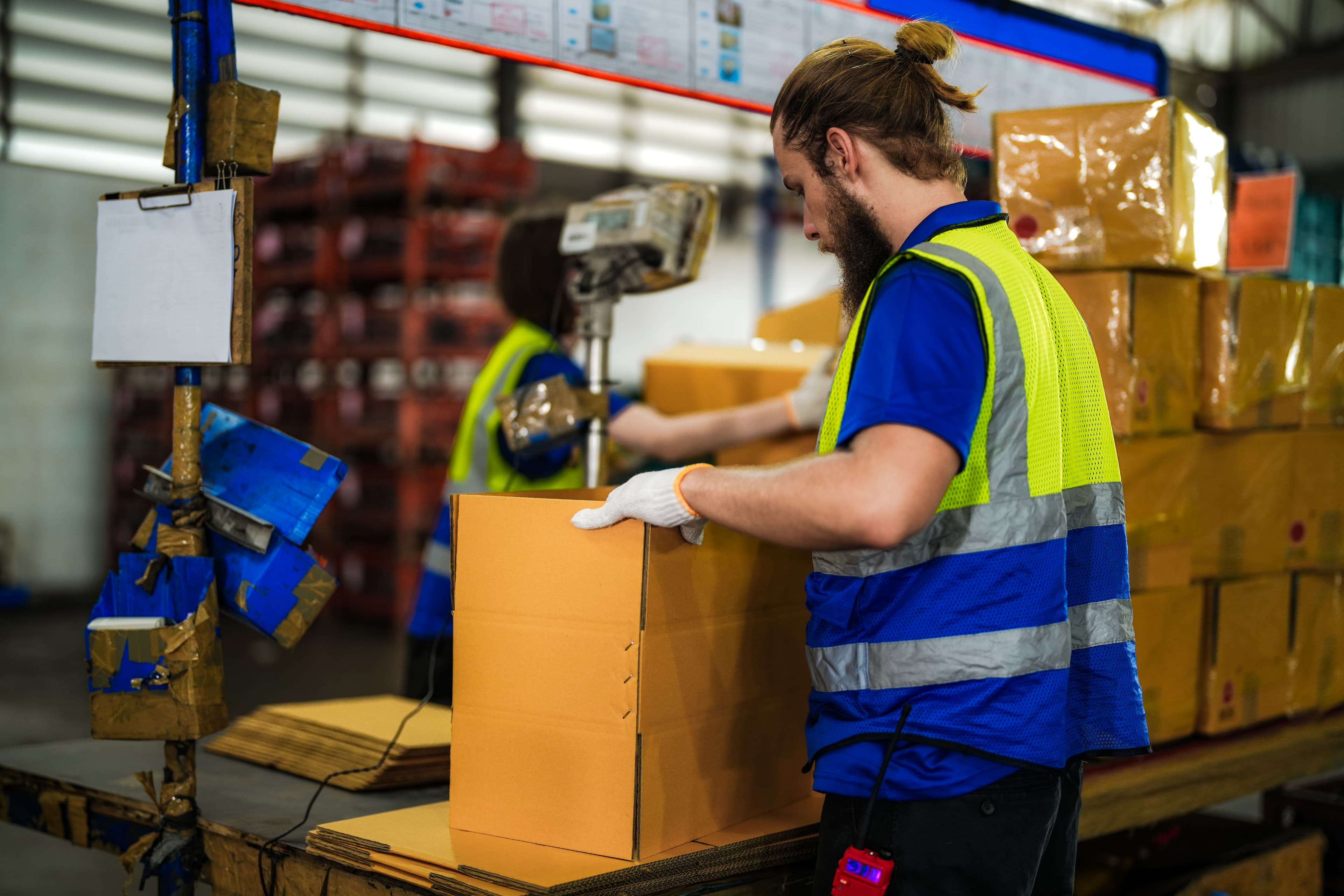 Retail agents collaborating